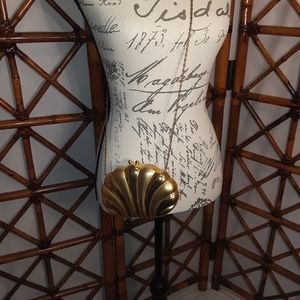 VINTAGE CARLA MARCHI SHELL PURSE